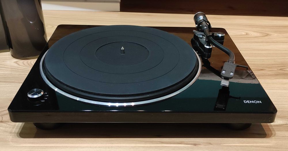 Gramofon Denon DP-400