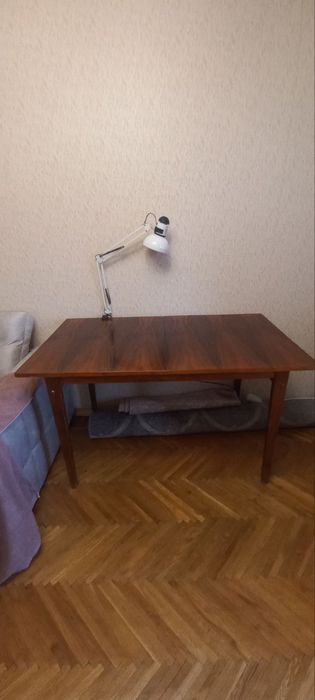 Стол для гостинной