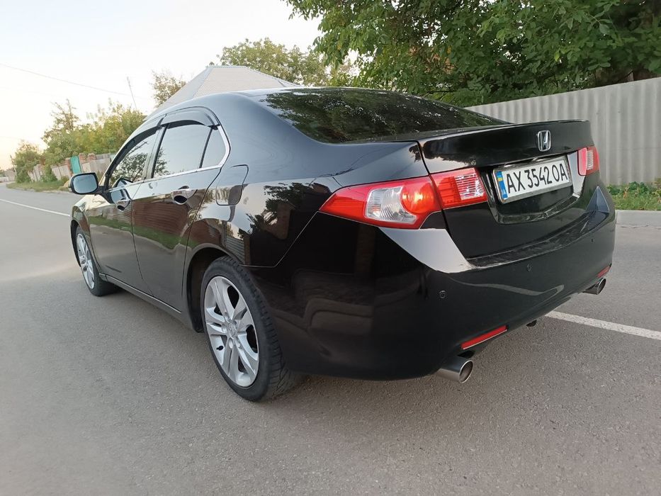 Продам  accord executive advance 2010на газу