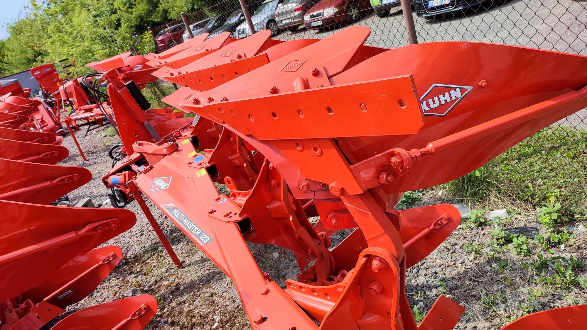 Pług KUHN Multi Master 123 4E 72.900 NETTO