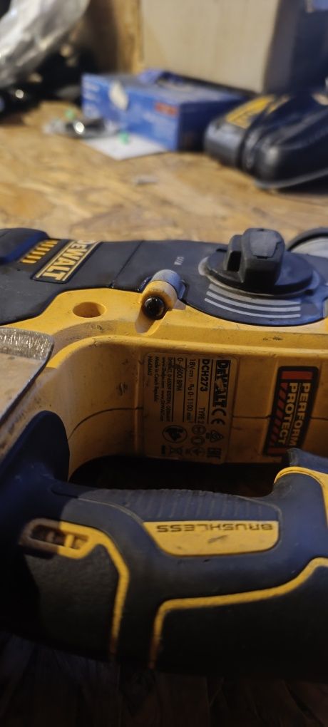 Młotowiertarka dewalt dch 273p1