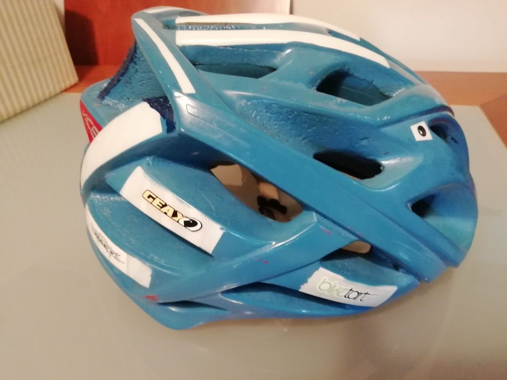 Capacete Bicicleta Specialized	Usado em bom estado!