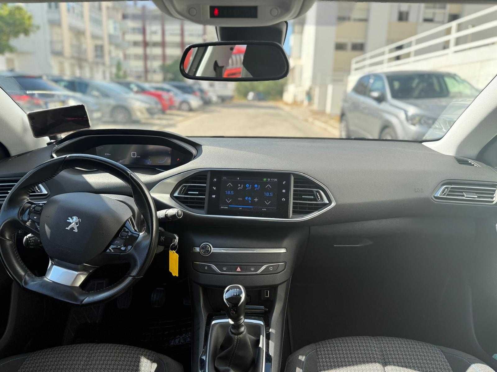 Peugeot 308 – Poucos Quilómetros