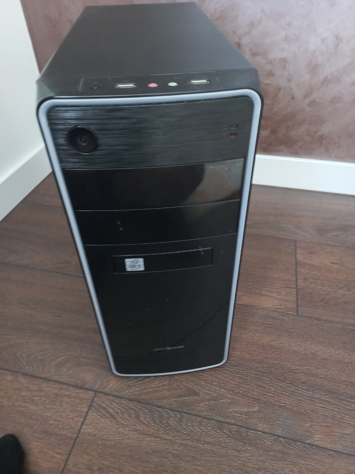 PC i5 10400f/gtx1650/16GB