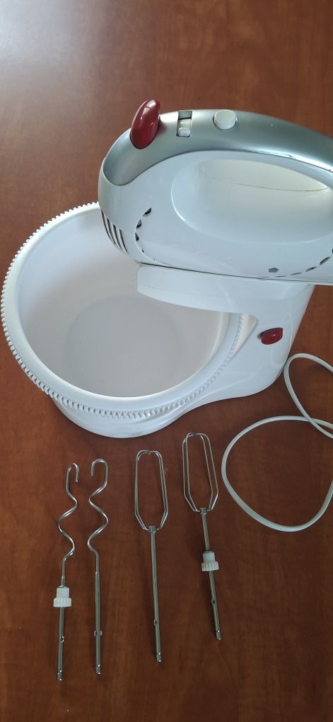 Robot kuchenny z miską obrotową MPM