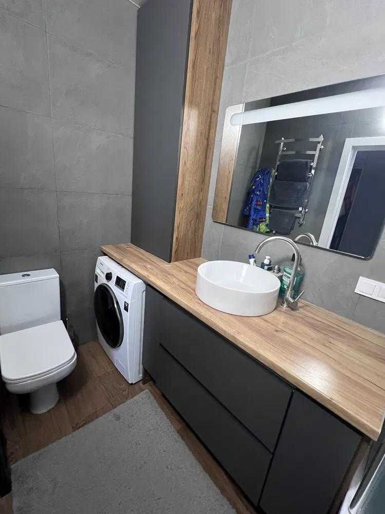 Продаж 4 кім. квартири с. Солонка