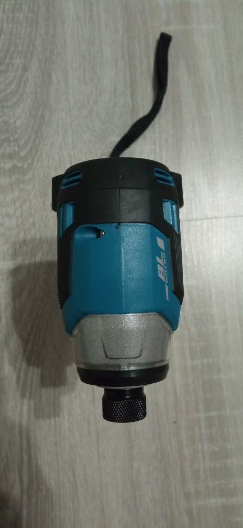 Шуруповерт Makita DTD 173D (імпакт)