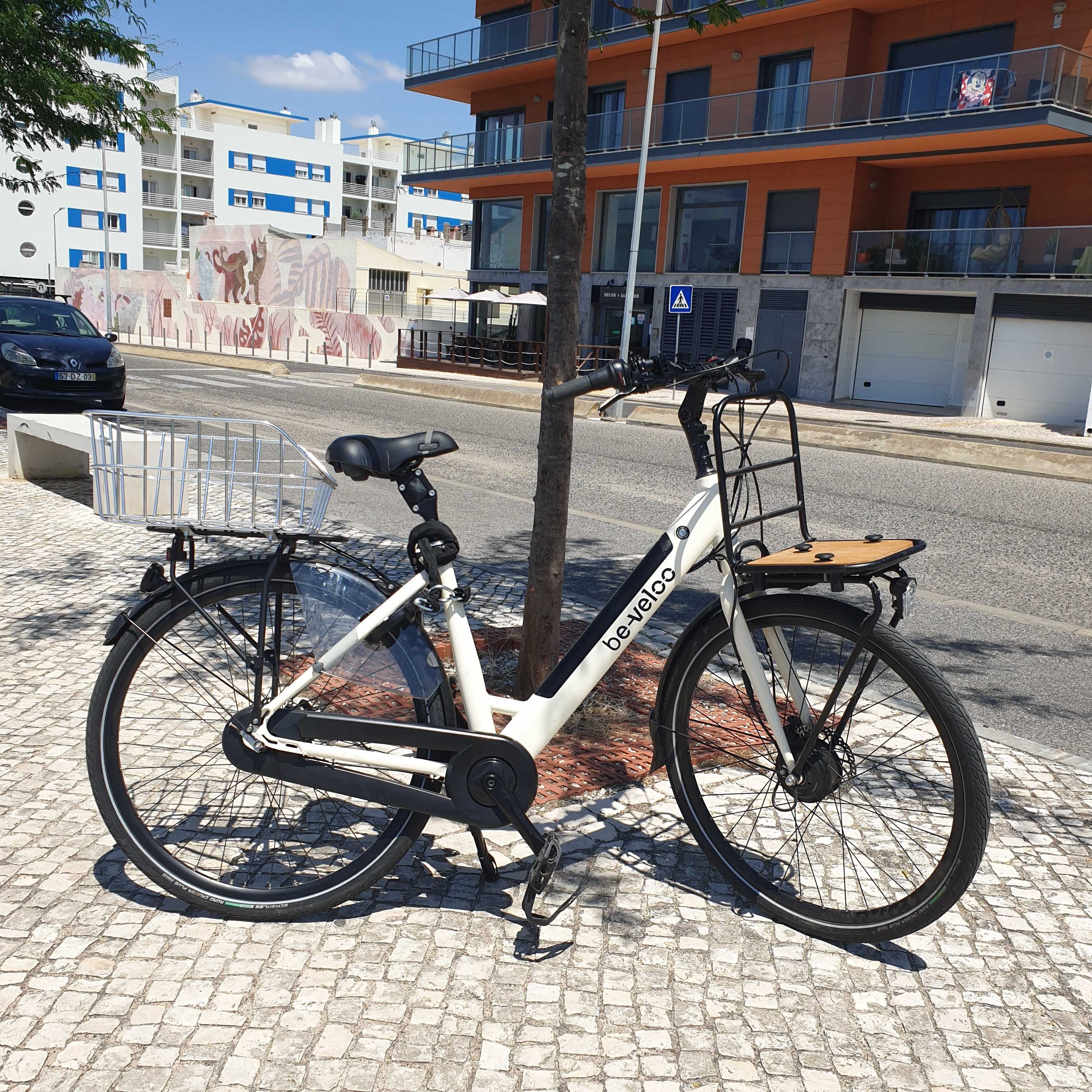 Bicicleta Elétrica - Tipo Holandesa - Marca Portuguesa - com +- 400 km