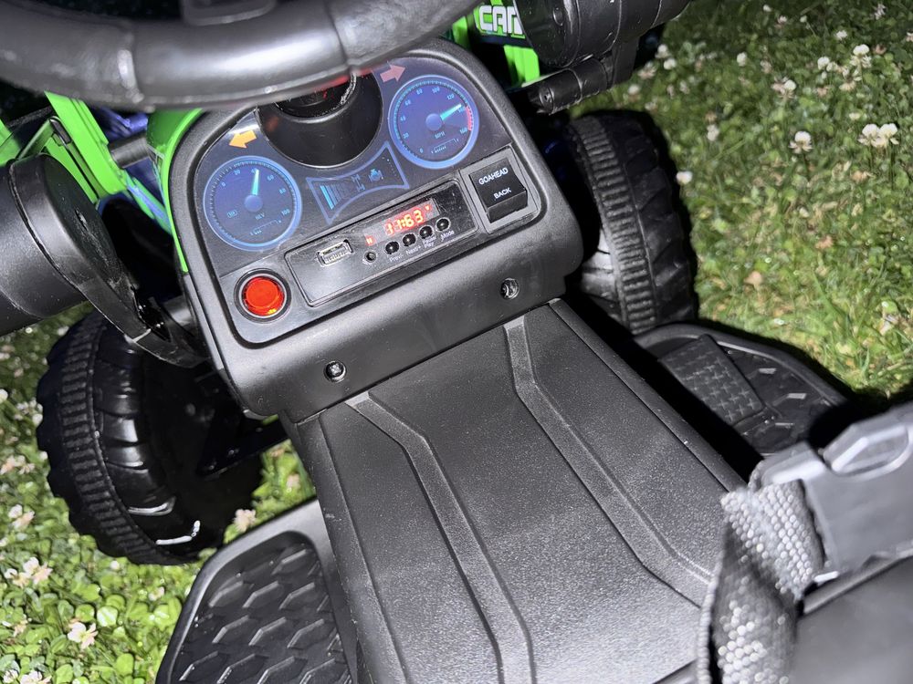 Traktor na akumulator