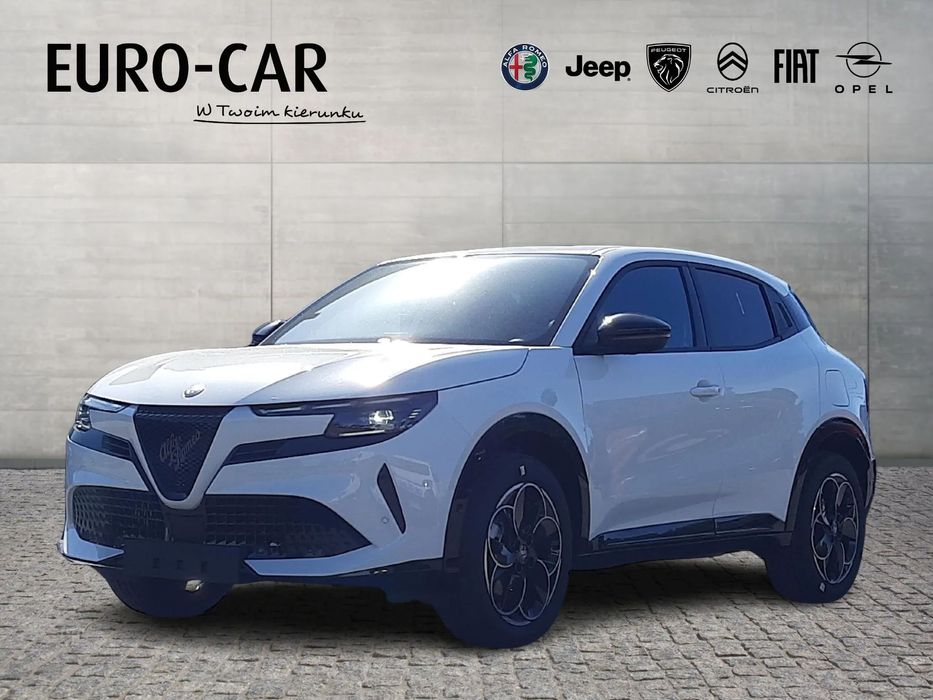 Alfa Romeo Junior JUNIOR Ibrida Q4 1.2 145 KM Euro-Car Gdynia