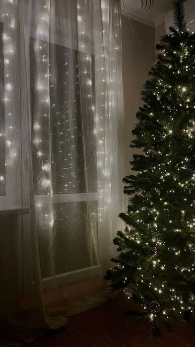 Гірлянда Хвойна лапа на ялинку. Зелена нитка. Біле тепле світло. Декор