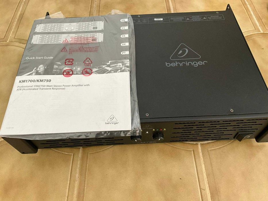 Amplificador de potência estéreo Behringer KM750 — excelente estado