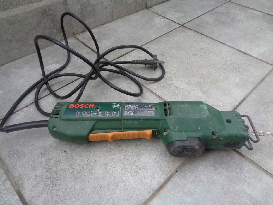 Piła szablasta Bosch - PMS 400 PE - 400 W - lisi ogon