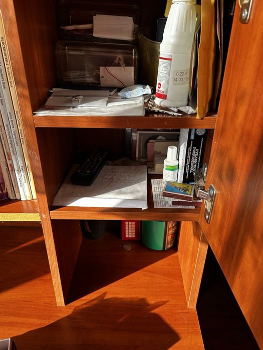 Стіл письмовий з поличками