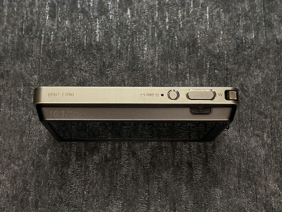 Sony Cyber-Shot DSC-T700