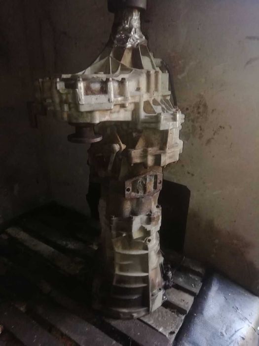 МКПП+Раздатка 2.5 TDI. Nissan Navara D22