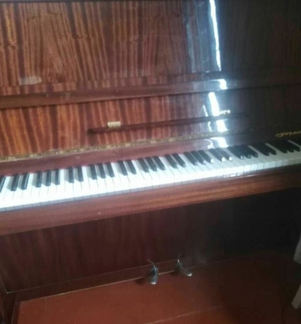Продам фортепіано" Україна".