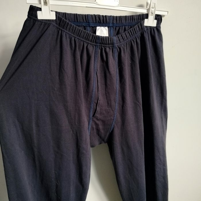 Czarne sportowe legginsy