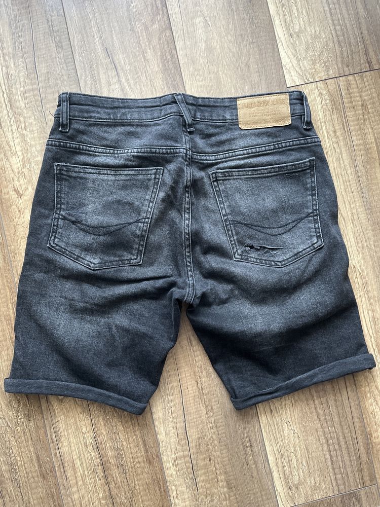 Spodenki jeansowe Pull&Bear rozmiar MEX 31,