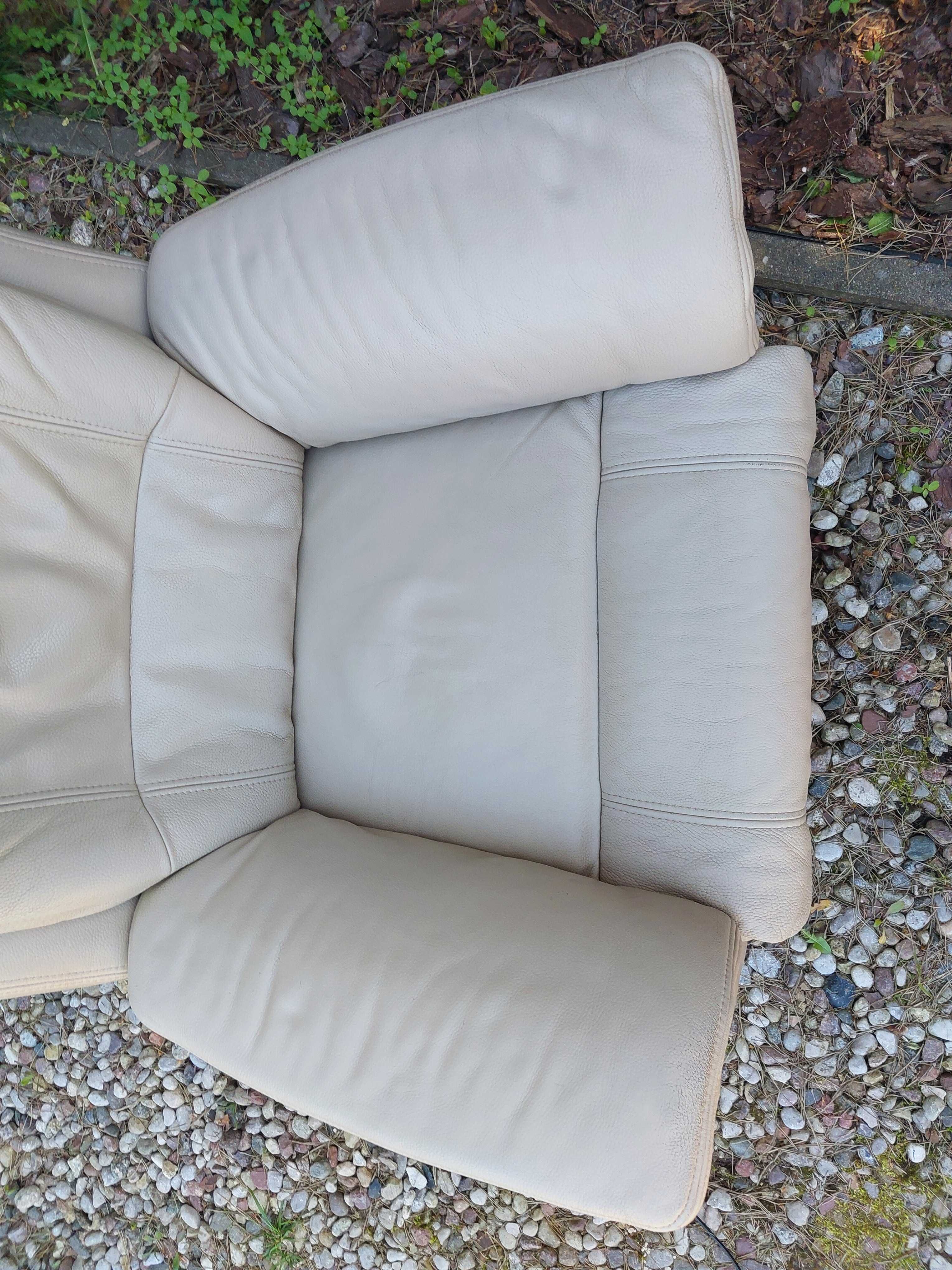 fotel rozkładany z funkcją relax jasna skóra nat elektrycznie rozkłada
