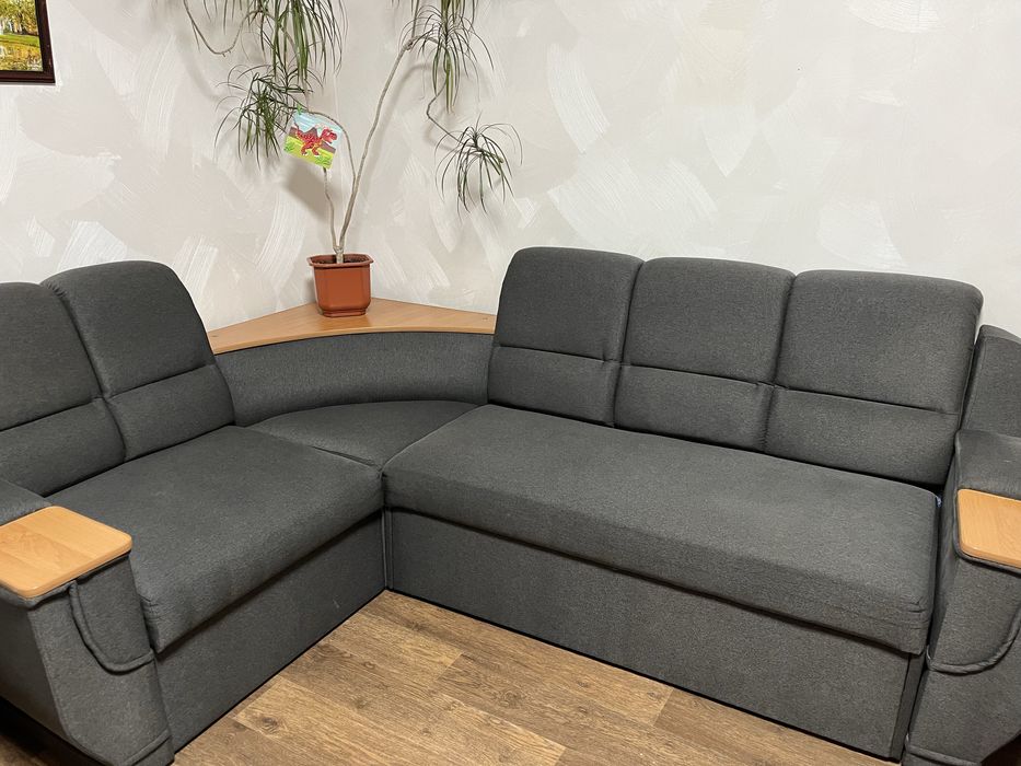 Диван кутовий для вітальні