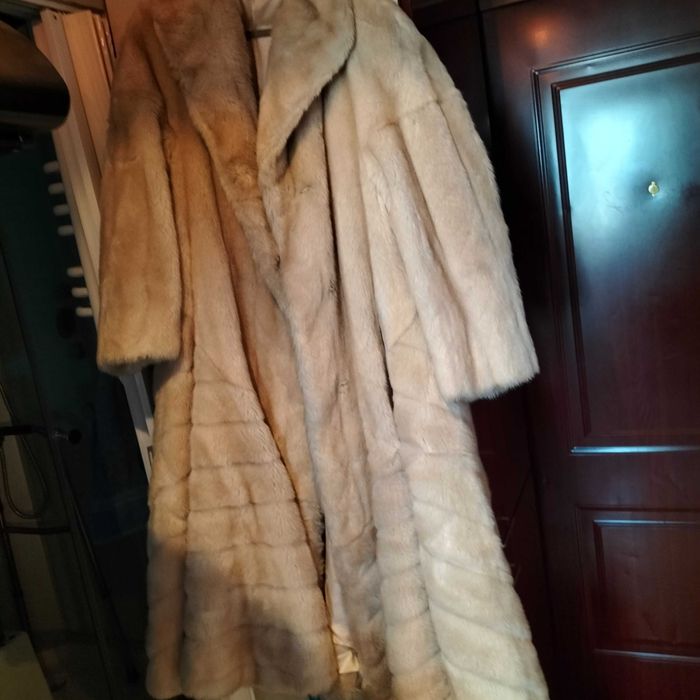 FUTRO-Piękne,ecru,imitacja norki-XL, w kształcie litery A,długie