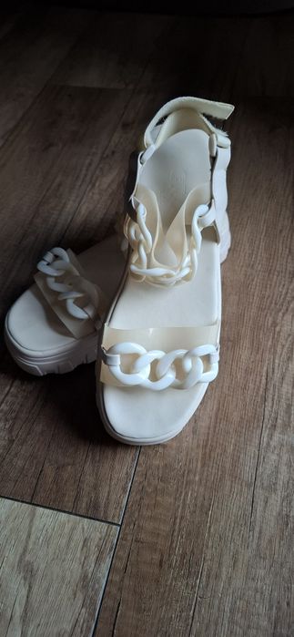 Sandały klapki damskie letnie Cropp 40