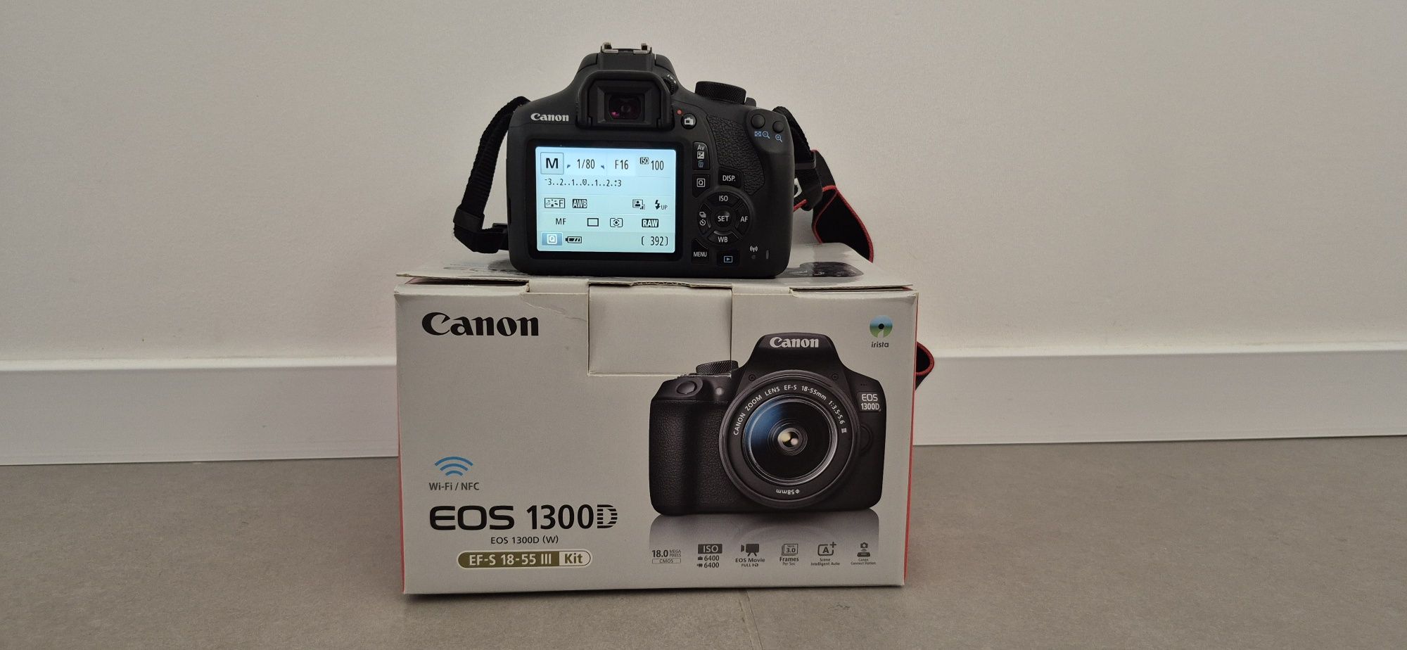Canon 1300D + 50mm + comando disparo + mala