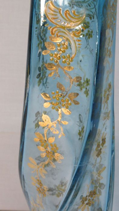 Jarra em vidro em tons de azul com esmaltes a dourado