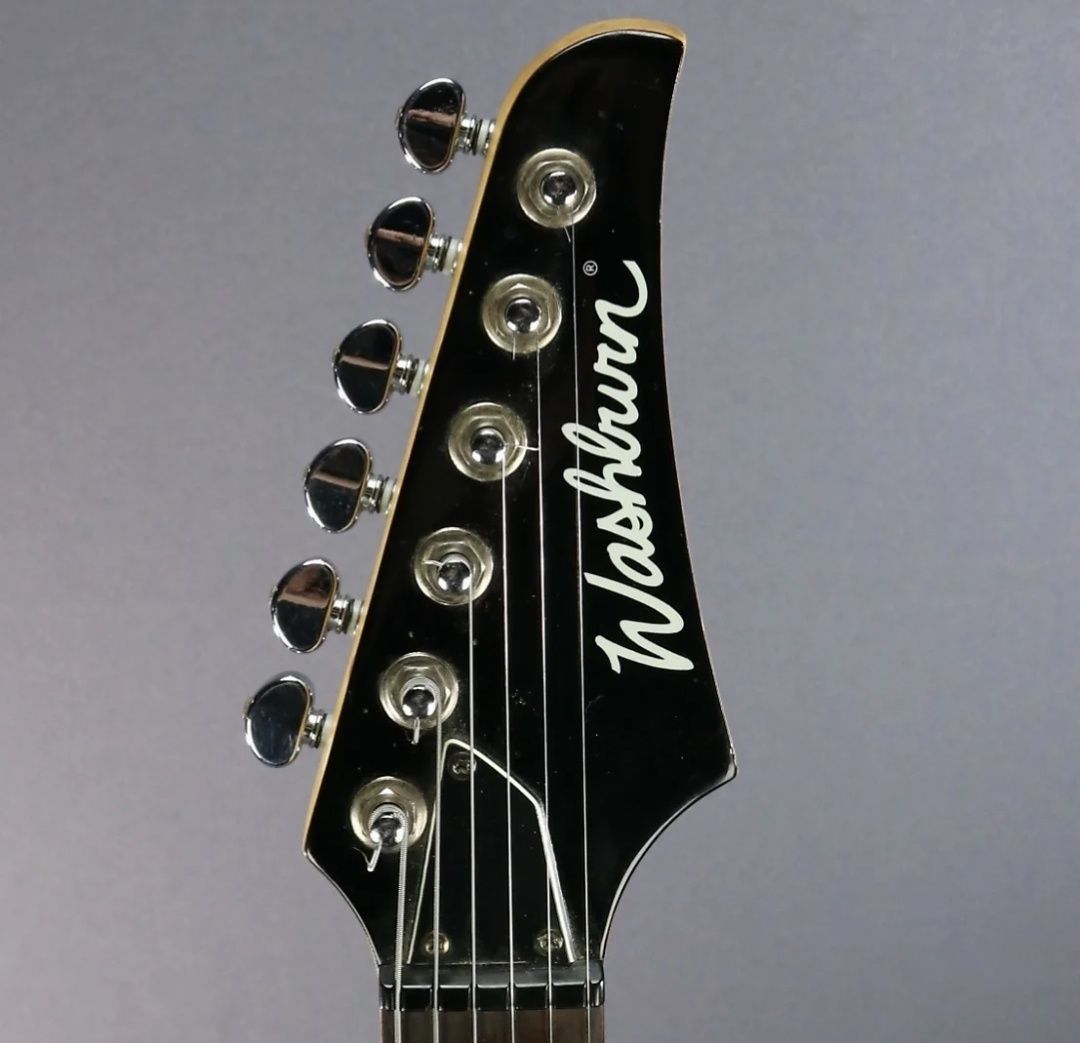 Guitarra Washburn
