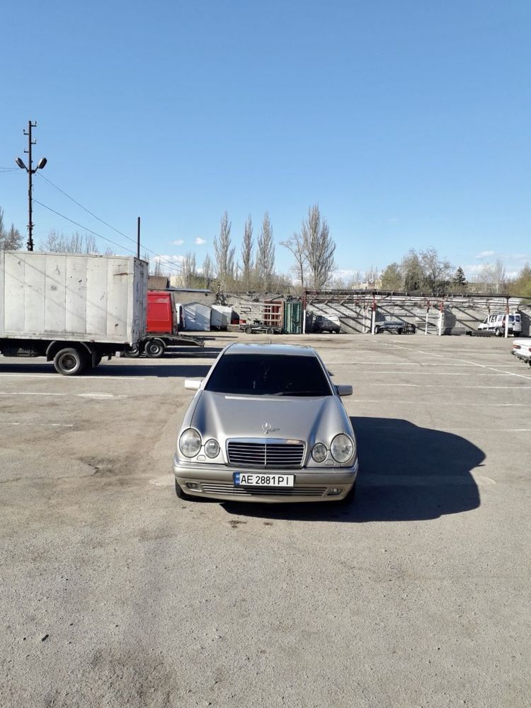 Мерседес W210 e230 газ/бенз