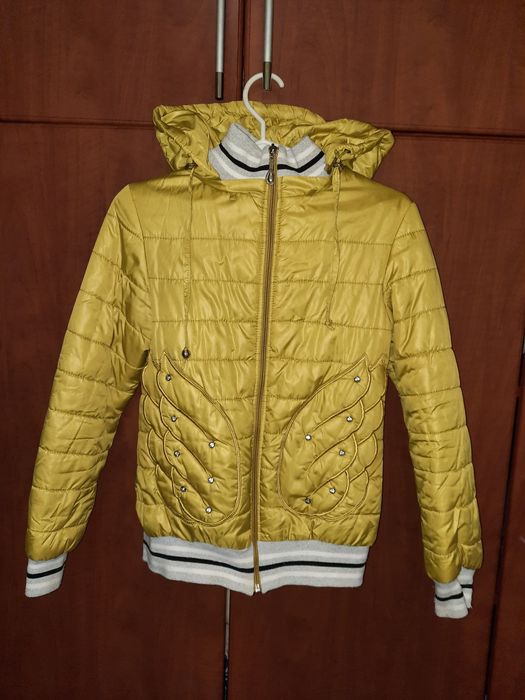 Куртка весенняя на девочку