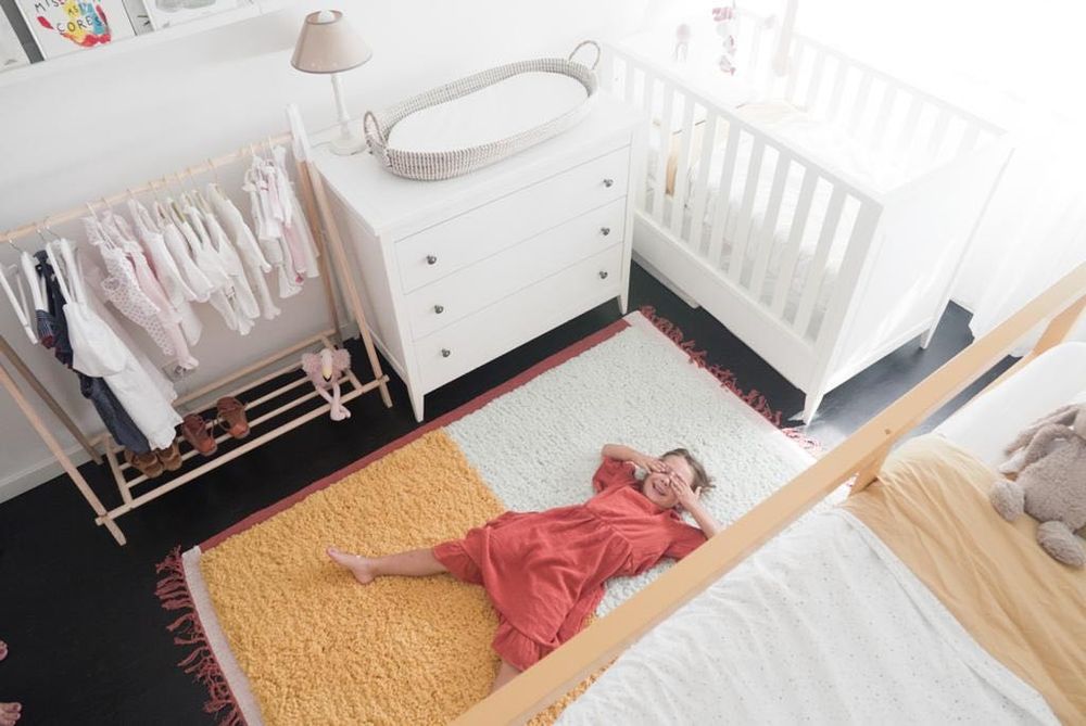 Cabide infantil de madeira ZARA HOME (com cabides metal coloridos)