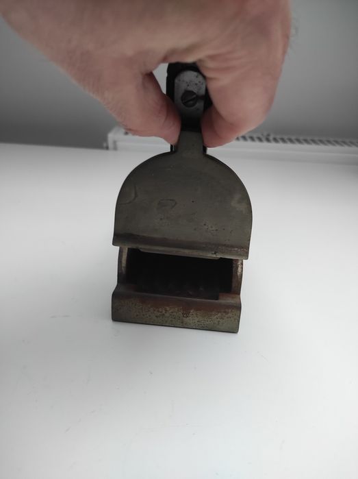 Stare żelazko na duszę
Wymiary 21 cm / 8