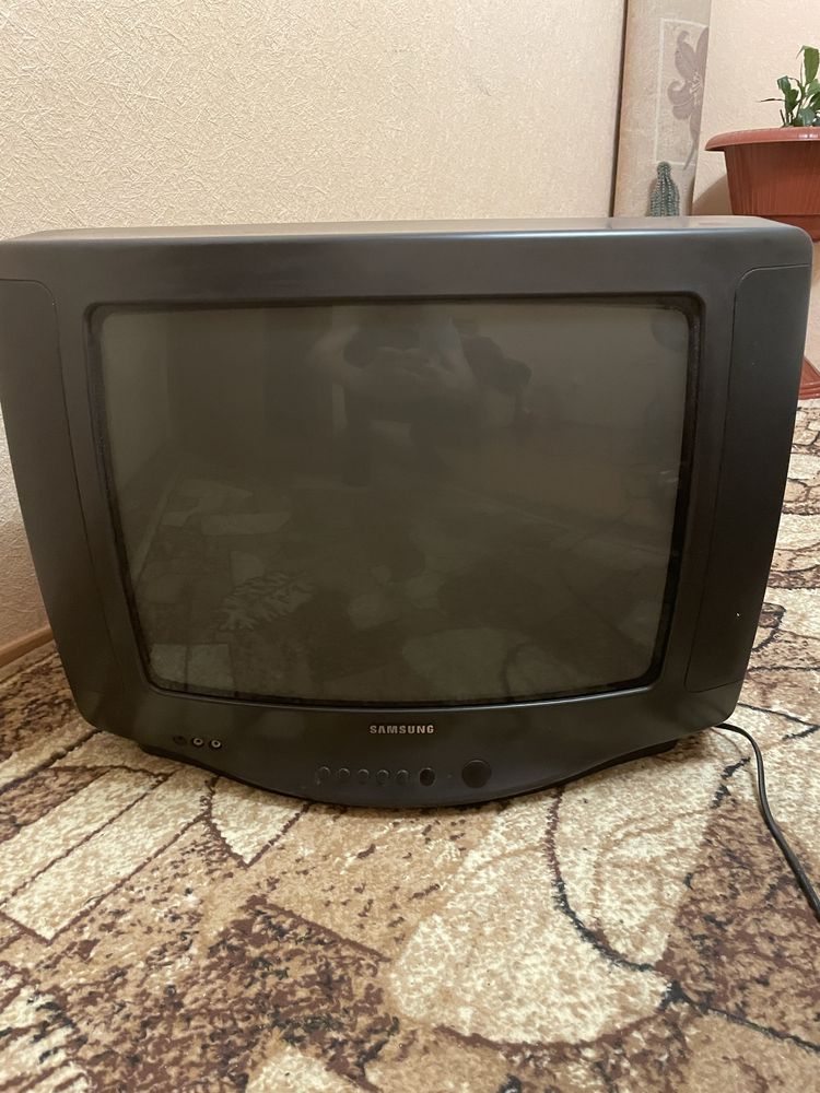 Продам старий телевізор