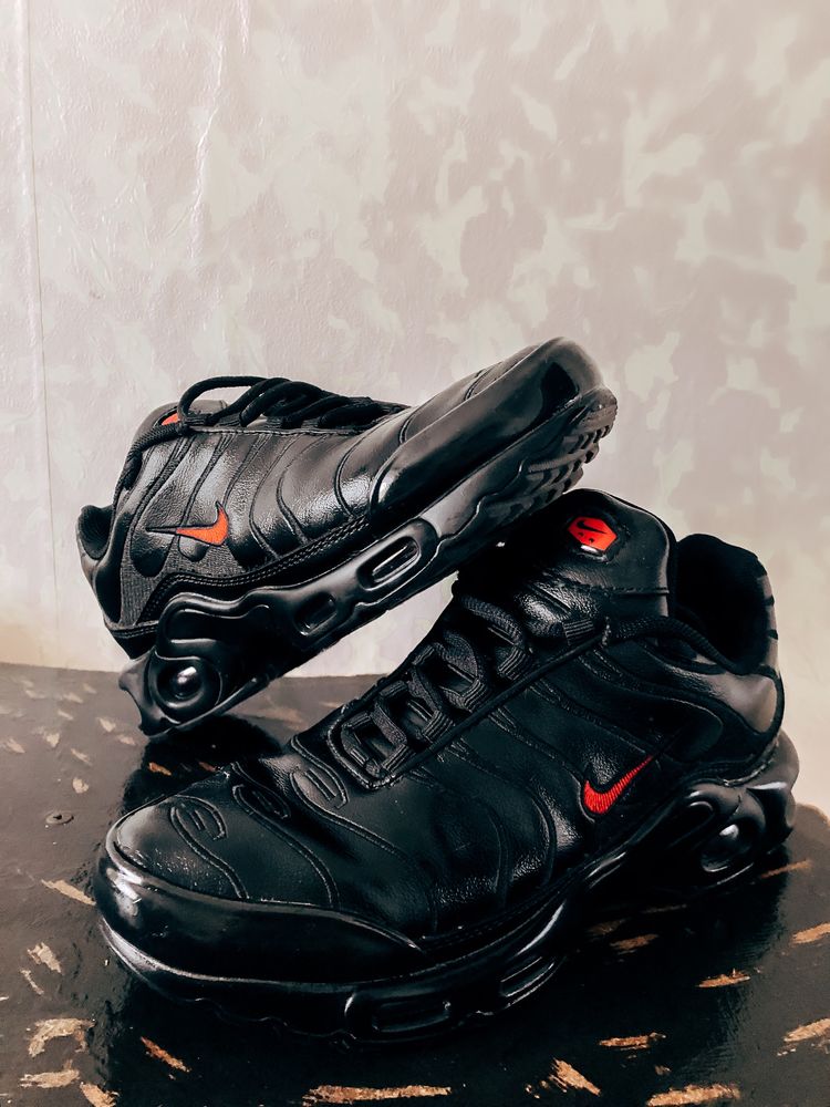 Женские кроссовки  Nike Air Max Plus TN чёрные