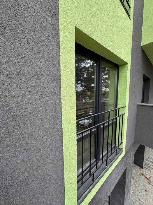 Продається двокімнатна квартира з гаражем у ЖК “Долина троянд”