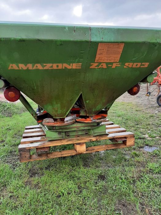 Rozsiewacz nawozu Amazone zaf 804/803 zaf 603 zaf 402  strumyk 1200 L