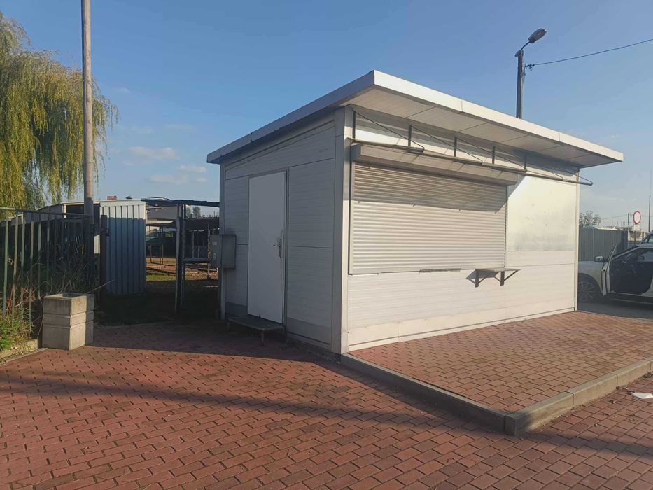 Kiosk w centrum – idealny pod gastronomię lub sklep!