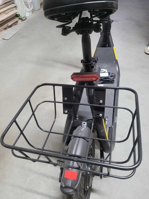 Hulajnoga elektryczna z siedziskiem skuter el. Manta 12'' MES1202H