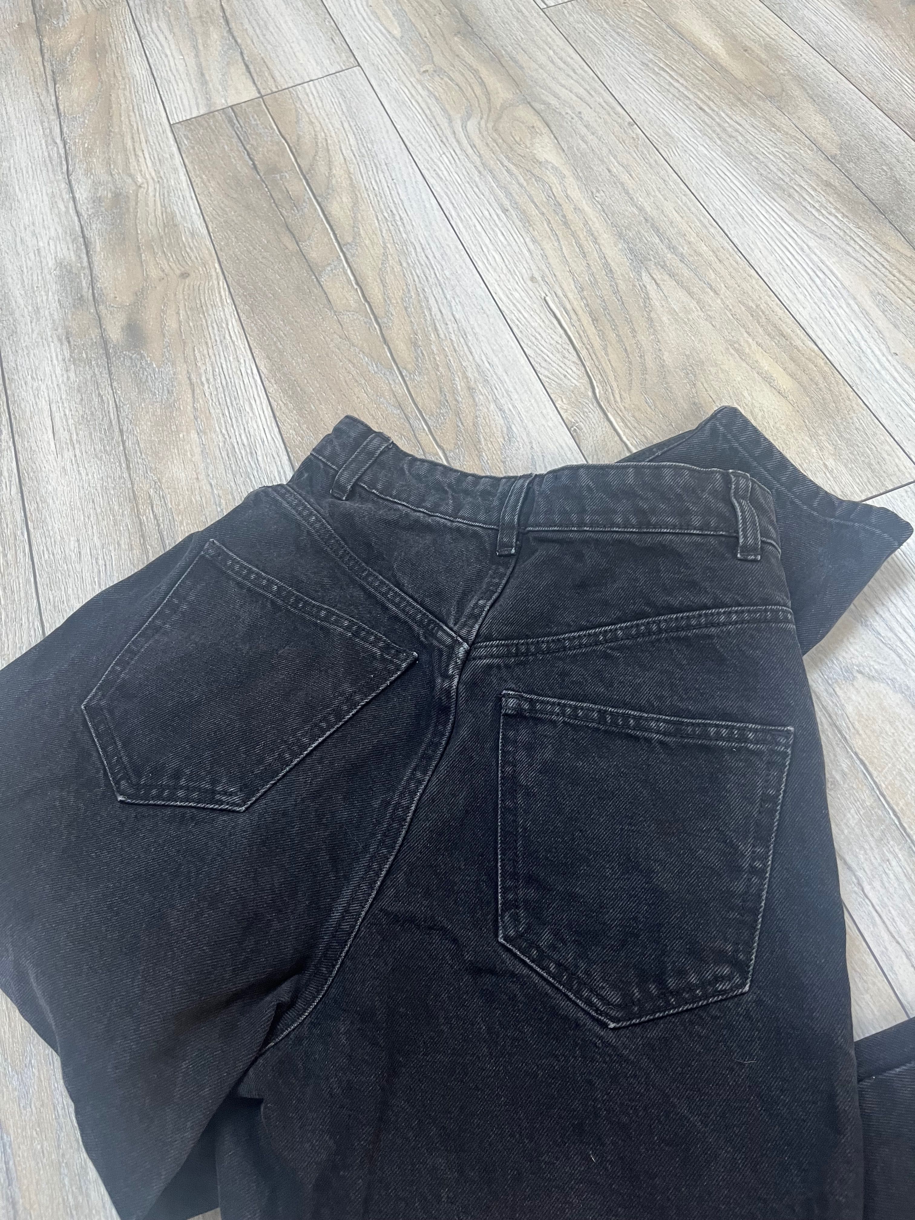 czarne spodnie jeansowe baggy XS