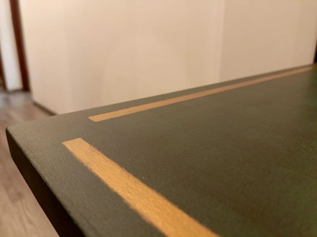 Eleganckie ręcznie malowane biurko do gabinetu