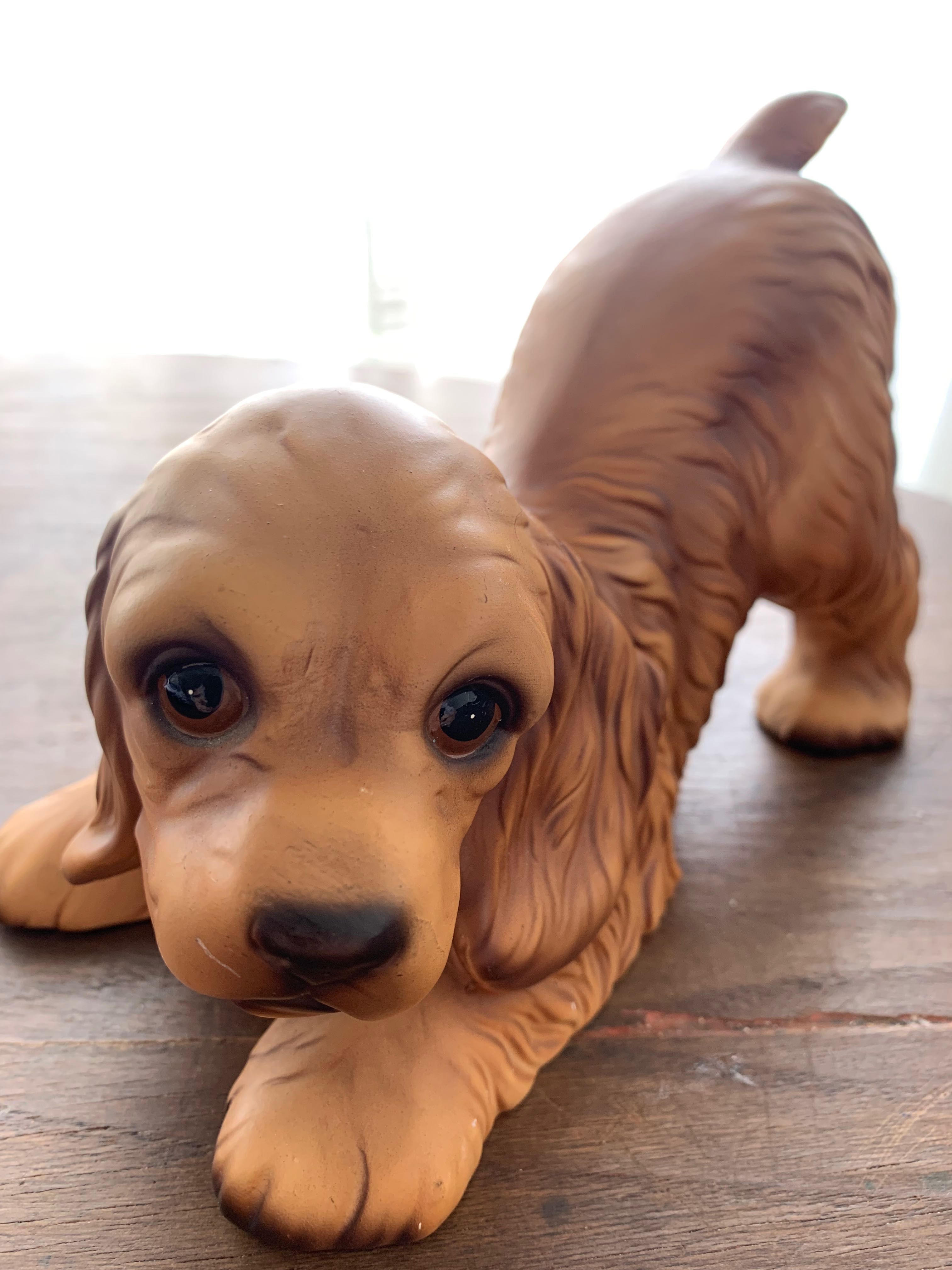 Cão em porcelana