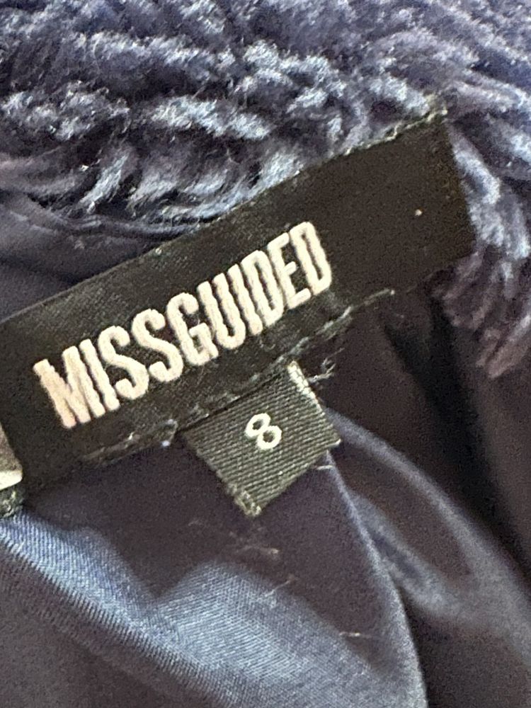 Niebieska kurtka zimowa futro futerko Missguided