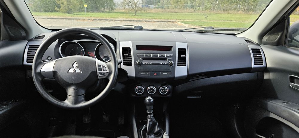 Mitsubishi Outlander II 2.2 DiD Mivec 177KM 6 biegów napęd 4WD