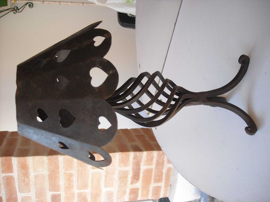 Castiçal artesanal suporte vela ferro