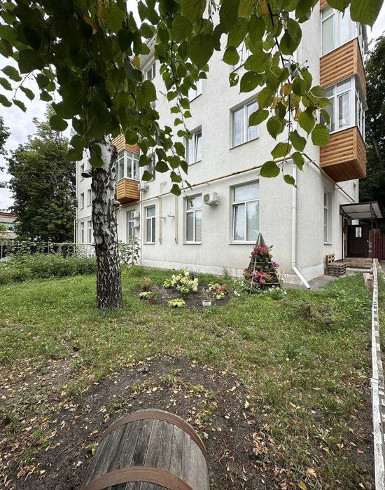 Продам квартиру студию (404002)