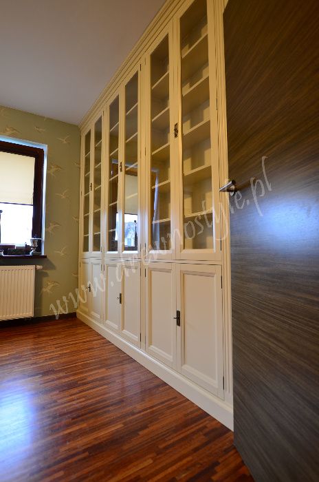 Witryna Zaszklona Pełna Zabudowa