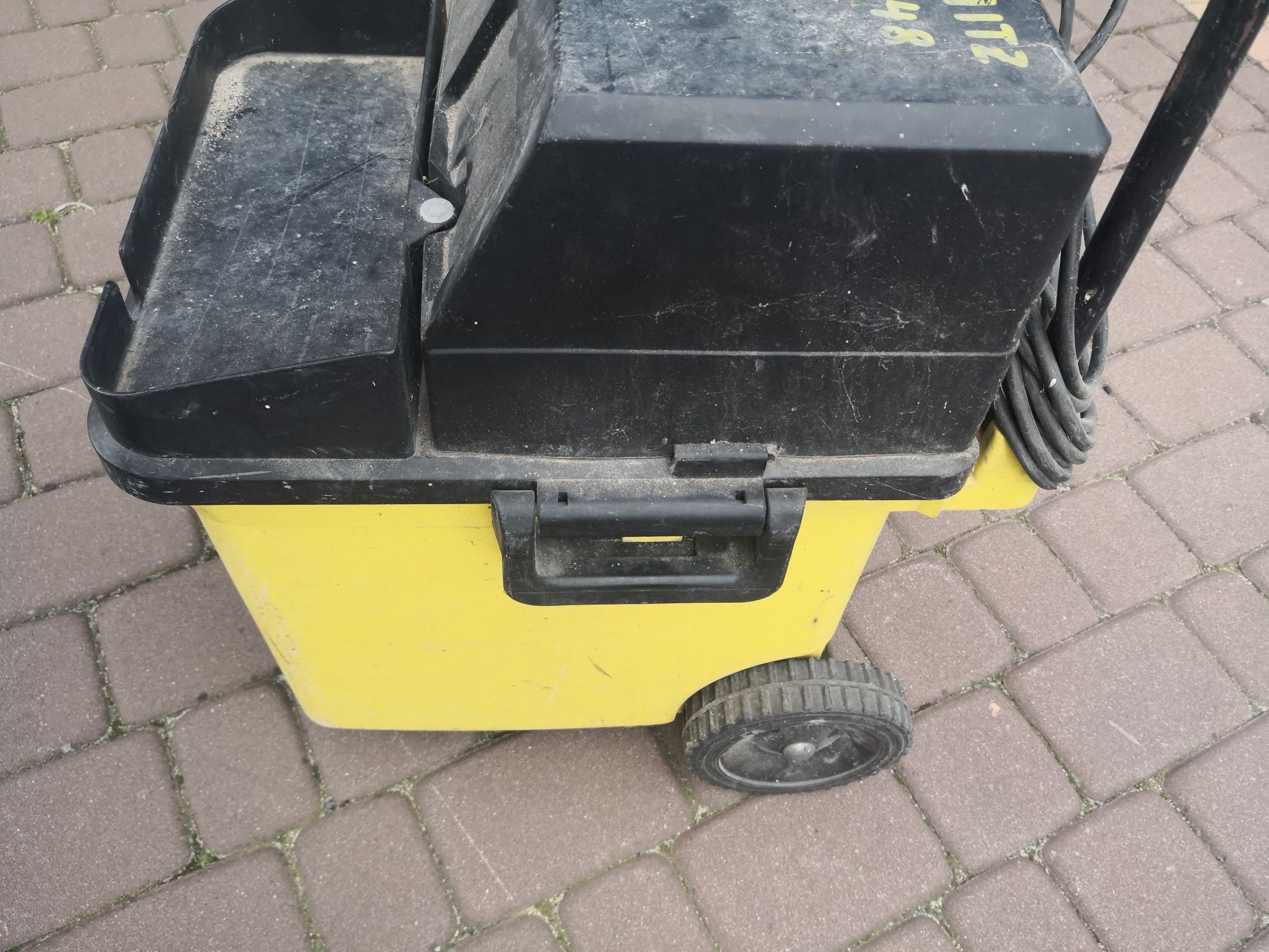 Odkurzacz przemysłowy karcher Ht 200s do sprzatania