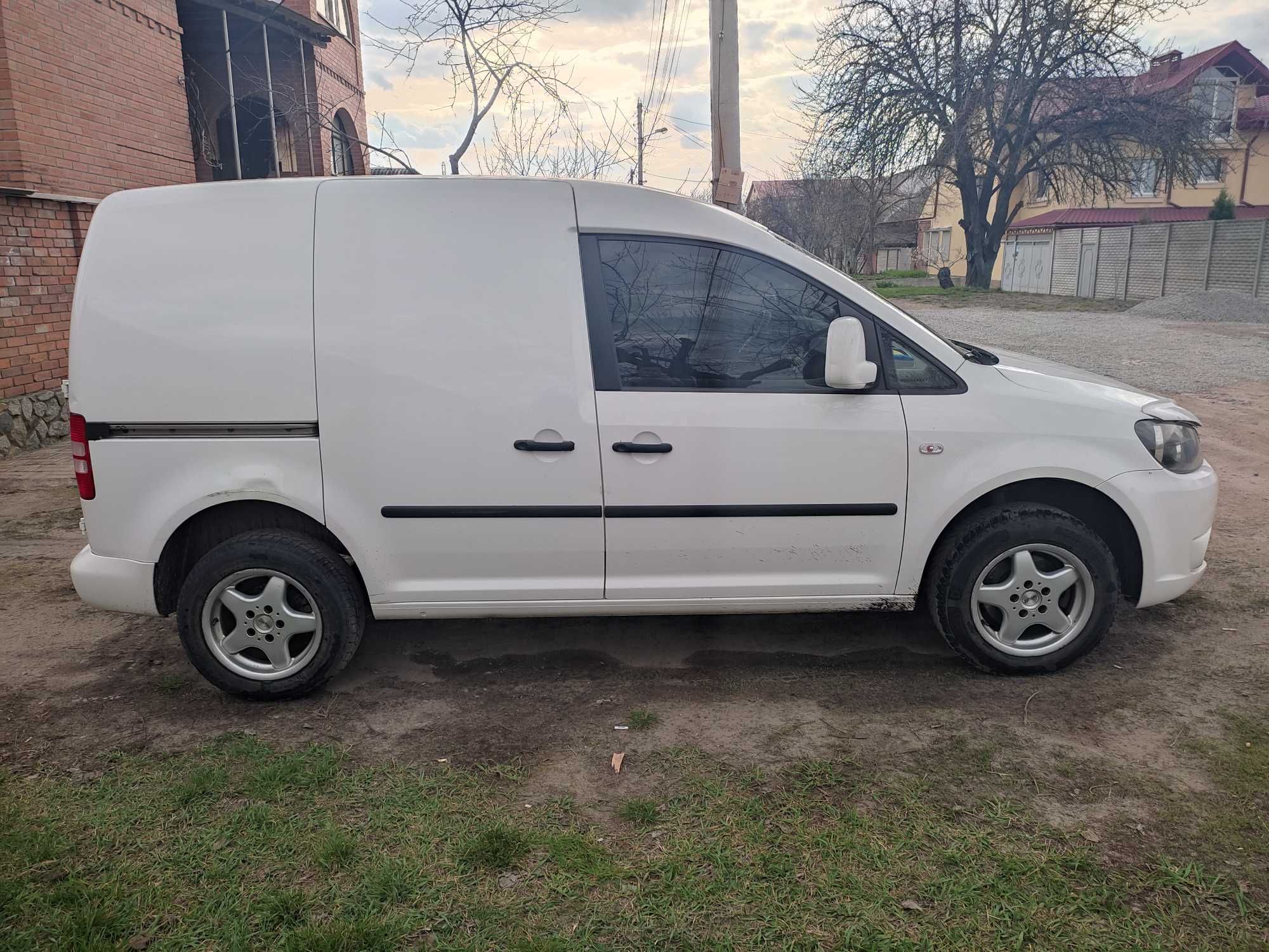 Volkswagen Caddy 2010 III покоління (FL)